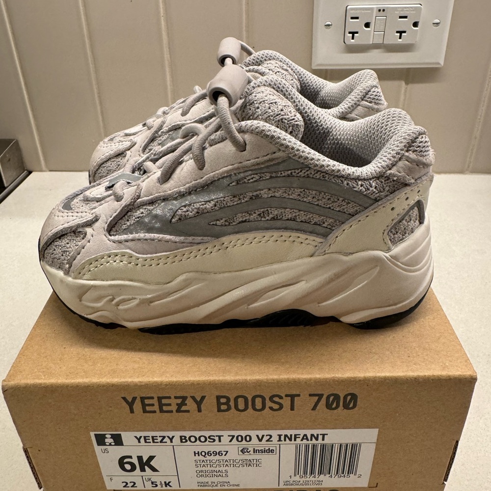 Yeezy Boost 700